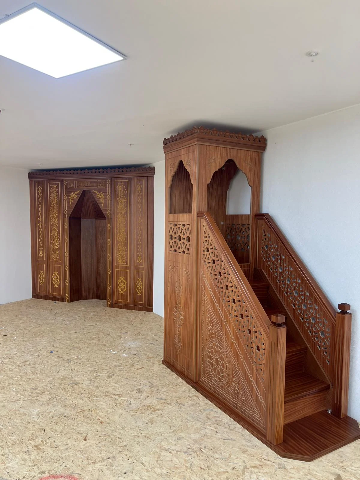 Maun ahşap kaplamalı köşe cami mihrabı MIHRAP-KOSE — MIHRAP-KOSE-2