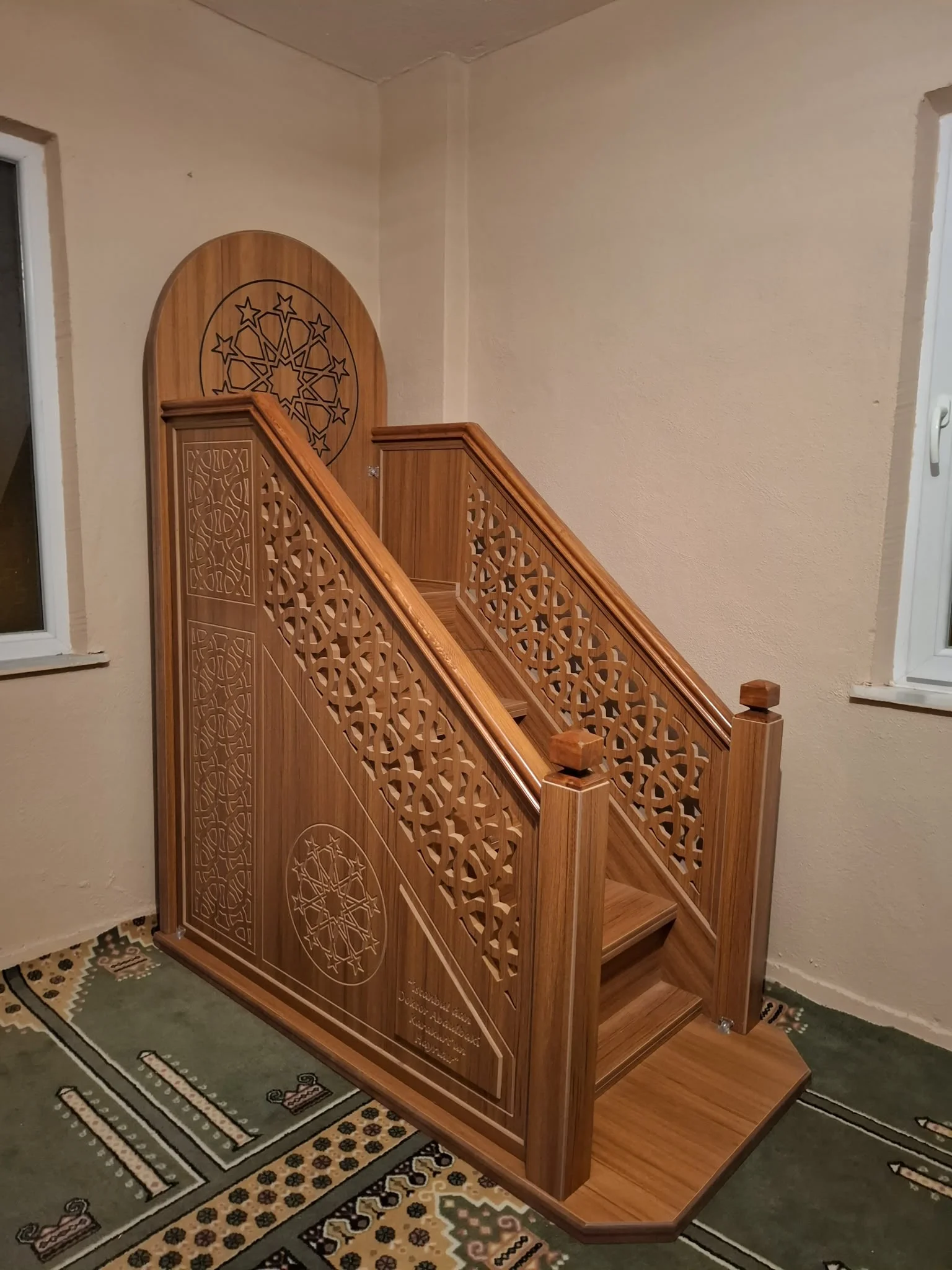Melamin MDF 3 basamaklı cami minberi MINBER-M1 — MINBER-M1-5